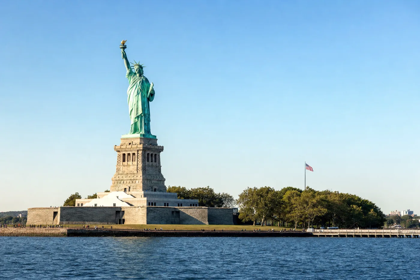 Skicka blommor till USA - blombukett inspirerad av USAs flaggfärger